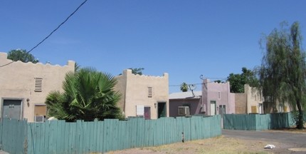 Las Casitas Villas in Phoenix, AZ - Building Photo - Building Photo