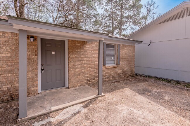 760 Cline St in Huntsville, TX - Building Photo - Building Photo