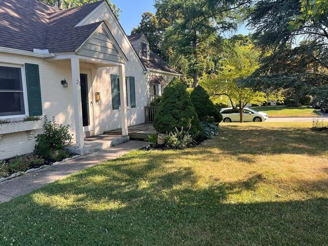 211 Bensal Rd in Hatboro, PA - Building Photo - Building Photo