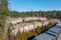 Peregrine Point Townhouse Condominium in Issaquah, WA - Foto de edificio - Building Photo