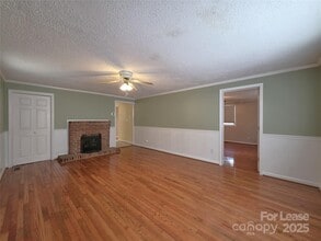 732 Washington St in Cramerton, NC - Building Photo - Building Photo