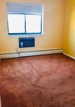 92-29 Queens Blvd-Unit -17A in Queens, NY - Building Photo - Building Photo