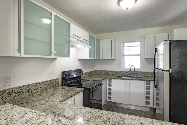 Spinnaker Landing Apartments