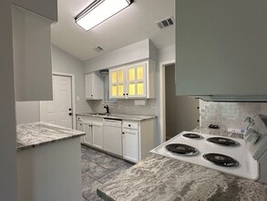 7445 Milky Way Dr in Corpus Christi, TX - Building Photo - Building Photo