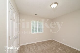 5709 Hidden Lake Dr in Browns Summit, NC - Building Photo - Building Photo