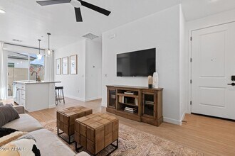 35155 N Thompson Rd, Unit 1 in San Tan Valley, AZ - Building Photo - Building Photo
