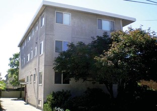 Fremont Apartments in Seattle, WA - Building Photo - Building Photo