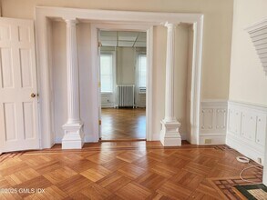 31 Edgewood Ave, Unit A in Greenwich, CT - Building Photo - Building Photo