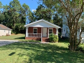 215 Hillsdale Dr in Wilmington, NC - Building Photo