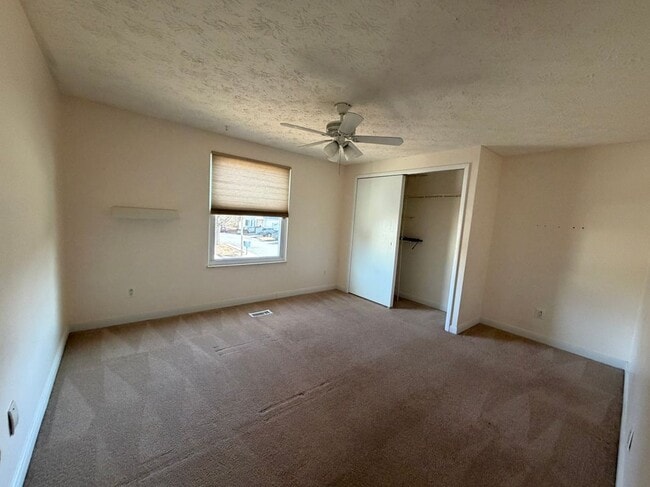 10244 Farmington Ct in Manassas, VA - Building Photo - Building Photo