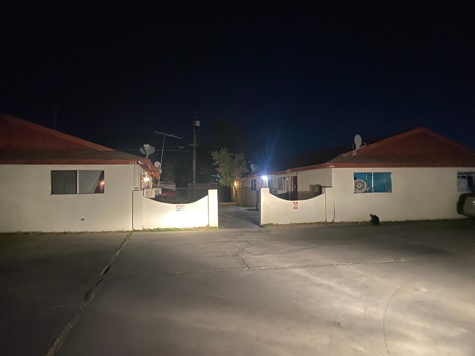 424 W Wilson Ave, Unit C in Ridgecrest, CA - Building Photo