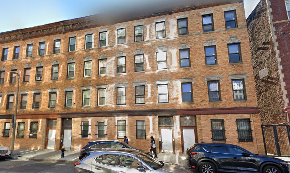 213 E Berkeley St in Boston, MA - Building Photo