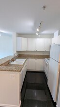 323 Queen Anne Ave N, Unit 509 in Seattle, WA - Building Photo - Building Photo