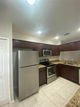 8547 Hunters Key Cir in Tampa, FL - Foto de edificio - Building Photo