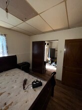 5617 Warren Ave in Washington Park, IL - Foto de edificio - Building Photo