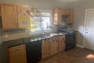 883 Brown Rd in Irondequoit, NY - Building Photo