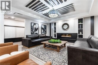 870 Queenston Rd in Hamilton, ON - Building Photo - Building Photo