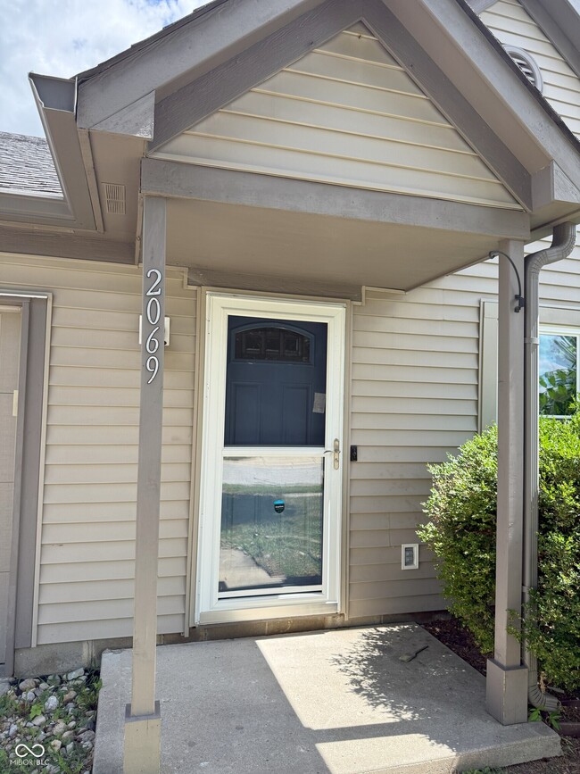 2069 Fullwood Dr in Brownsburg, IN - Building Photo - Building Photo