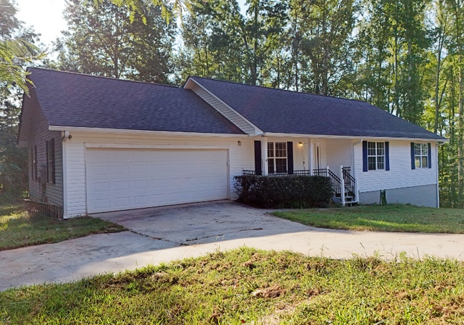 54 Poplar Rd in Commerce, GA - Building Photo - Building Photo