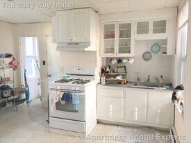 20 Mossland St, Unit 1 in Somerville, MA - Building Photo