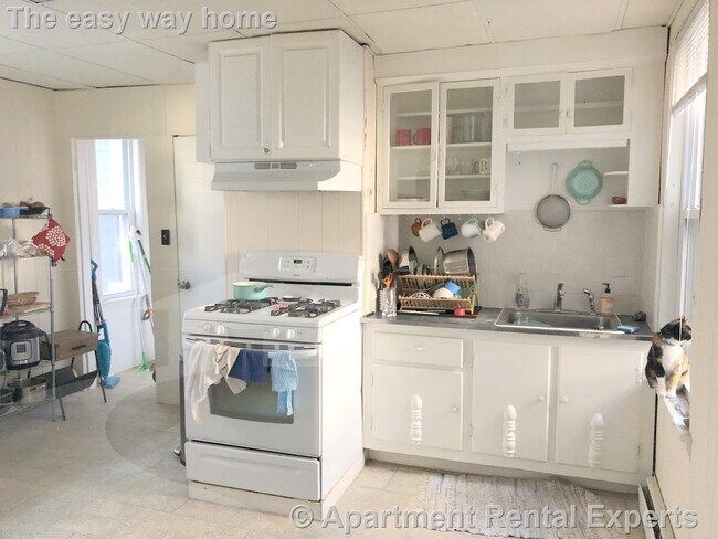 20 Mossland St, Unit 1