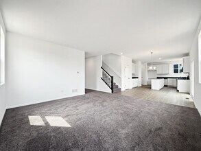 1215 Stonegate Dr in Marengo, IL - Building Photo - Building Photo