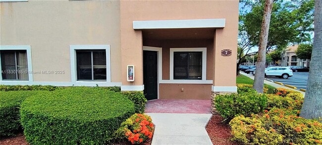 22911 SW 88th Pl in Cutler Bay, FL - Building Photo - Building Photo