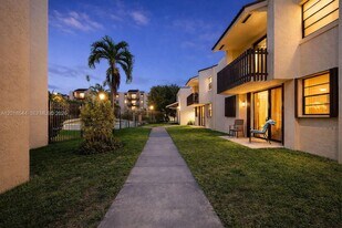 3581 SW 117th Ave in Miami, FL - Building Photo