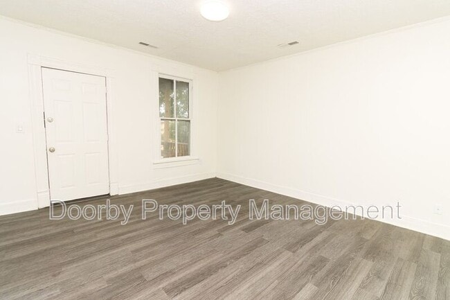 4902 13th Ave in Chattanooga, TN - Foto de edificio - Building Photo