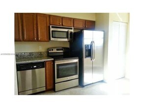 22541 SW 88th Pl in Cutler Bay, FL - Building Photo - Building Photo