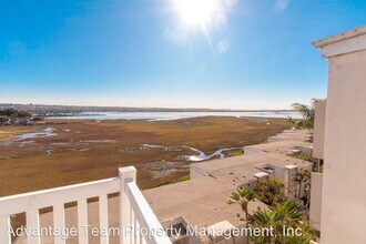 4015 Crown Point Dr-Unit -#P1 in San Diego, CA - Building Photo - Building Photo