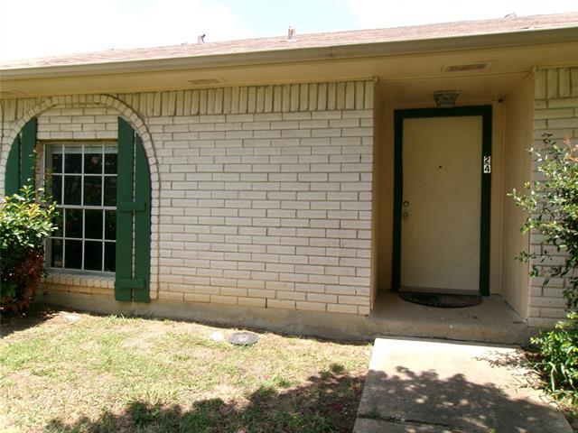 24 E Mountain Creek Ct in Grand Prairie, TX - Foto de edificio