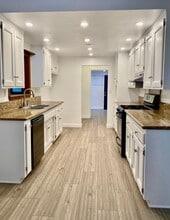 9275 Single Oak Dr in Lakeside, CA - Building Photo - Building Photo