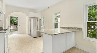 86 Elm St, Unit 2 in Somerville, MA - Building Photo