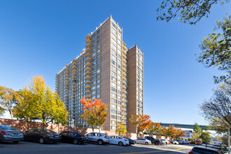 The Cryder House in Beechhurst, NY - Building Photo - Building Photo