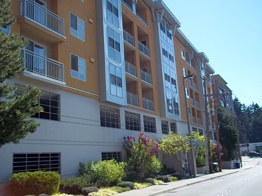 property at 118 107th Ave NE