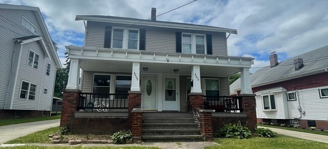 property at 4805-4809 Ardmore Ave