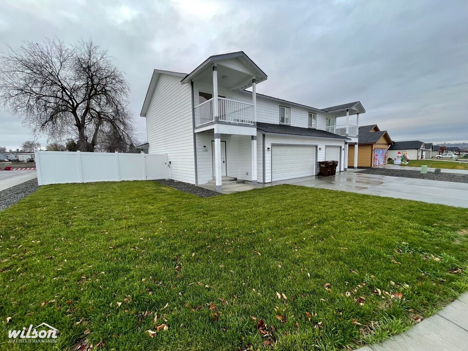 2018 S 62nd Ave. in Yakima, WA - Building Photo