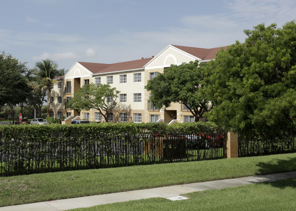 Marbrisa Apartments in Miami Gardens, FL - Foto de edificio