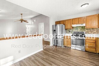 7610 Chris Anne Dr in Indianapolis, IN - Building Photo - Building Photo