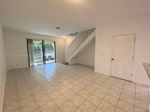 4114 Forest Dr in Weston, FL - Building Photo - Building Photo
