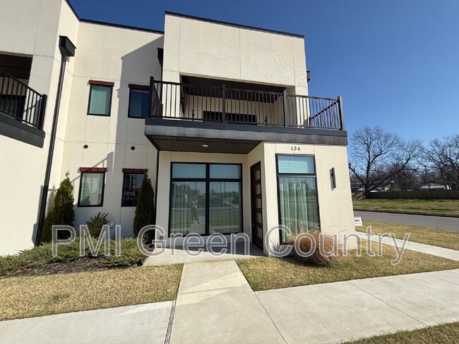 134 E Elgin St in Broken Arrow, OK - Building Photo - Building Photo
