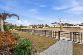 4268 Sadler Rd in Apopka, FL - Foto de edificio - Building Photo