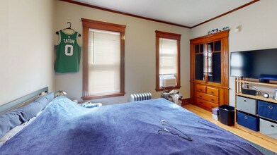 60 Pinkert St, Unit 60A in Medford, MA - Building Photo - Building Photo