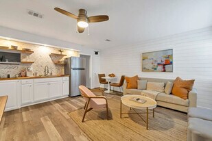 302 Santa Rosa Blvd, Unit SI ID1501994P in Fort Walton Beach, FL - Building Photo