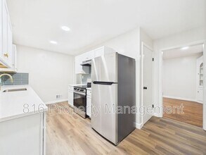 6000 Longview Rd in Kansas City, MO - Building Photo - Building Photo