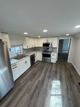914 Lakeside Ave in Eau Claire, WI - Building Photo - Building Photo