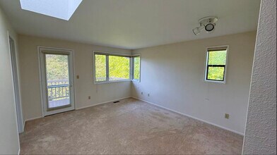 215 19th Ave in Kirkland, WA - Foto de edificio - Building Photo