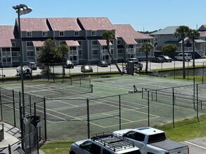 177 W Mariners Cay Dr in Folly Beach, SC - Building Photo - Building Photo