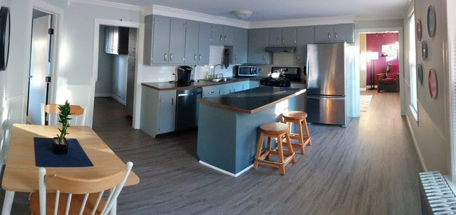 32 Hevey St, Unit 1 in Manchester, NH - Building Photo - Building Photo